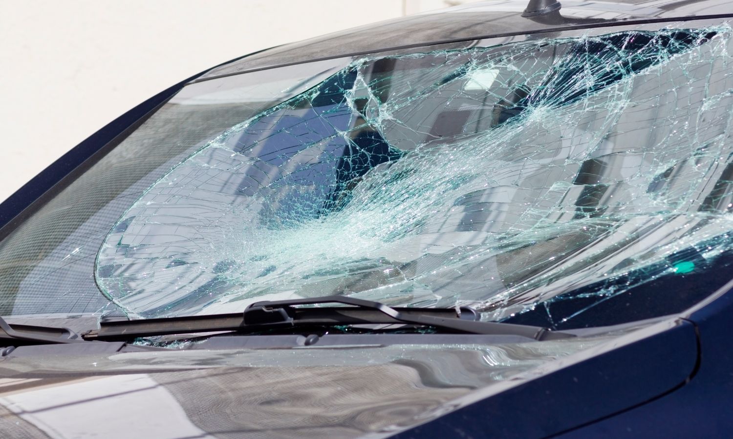 Windshield Replacement in Lakewood: Fast, Professional Auto Glass Service You Can Rely On