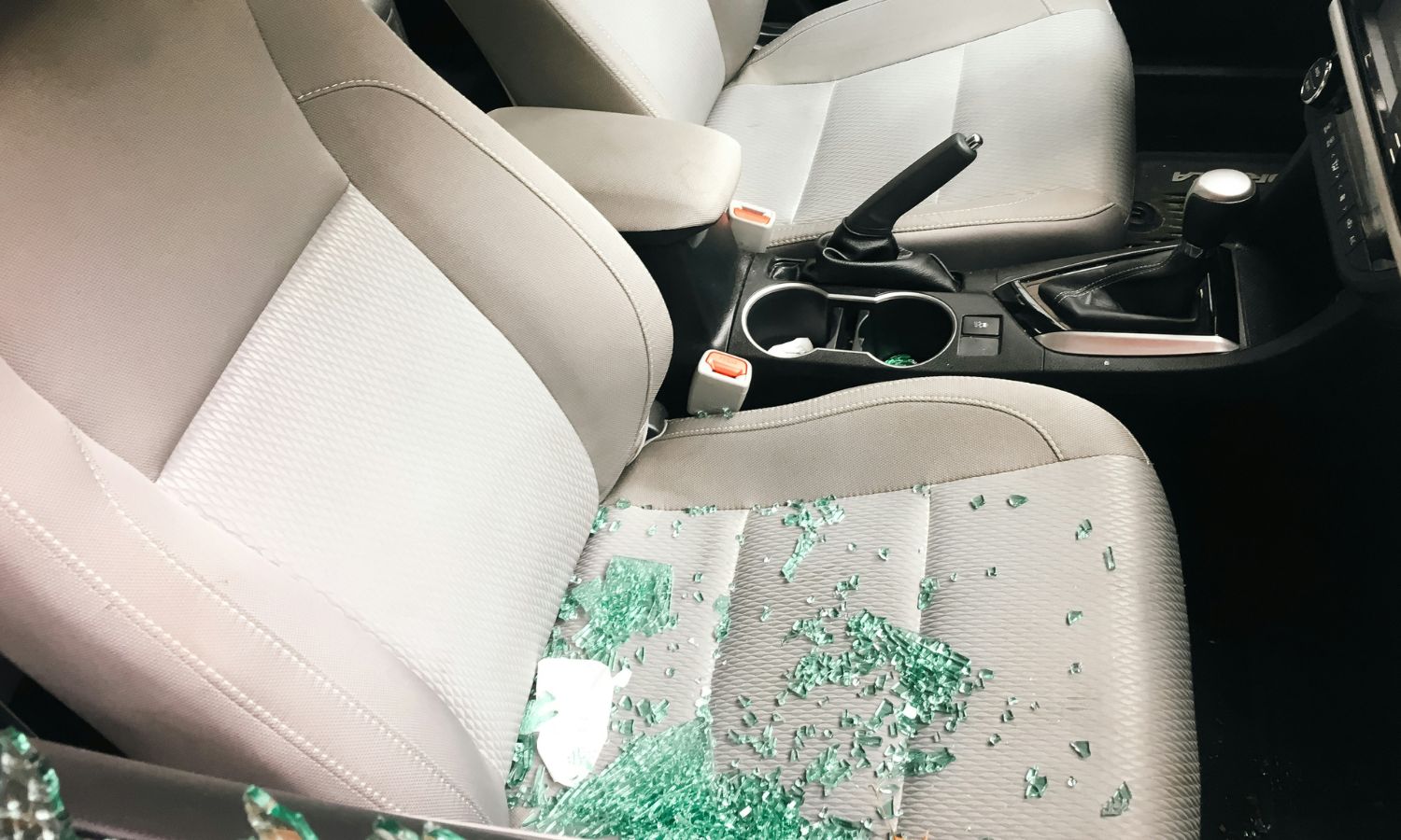 Affordable Auto Glass Replacement: Quality Service Without the High Price Tag