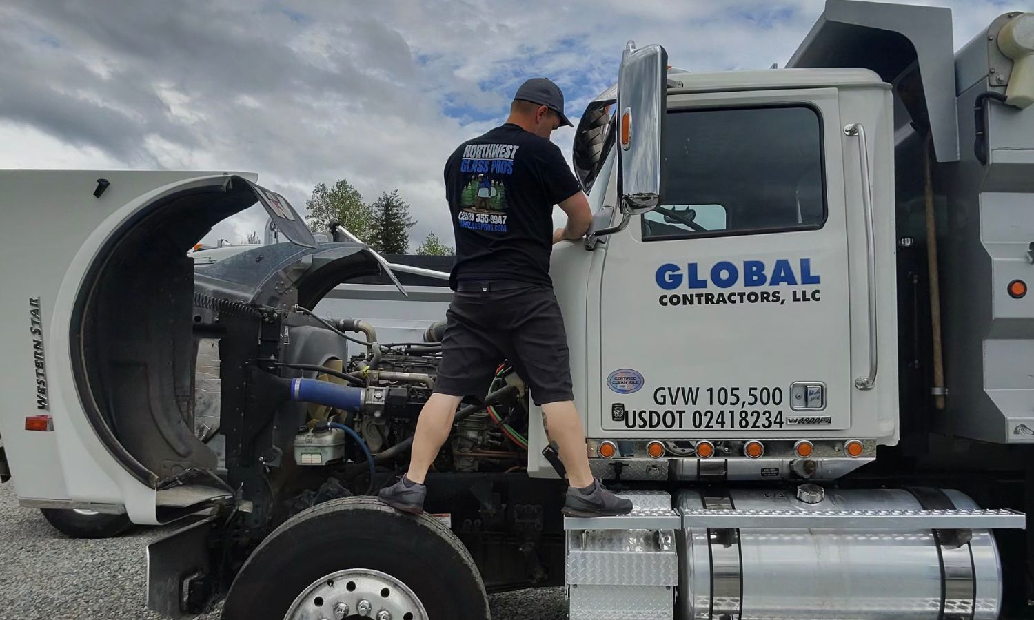 Semi-Truck Windshield Replacement: Reliable, Professional Service for Owner-Operators and Fleets